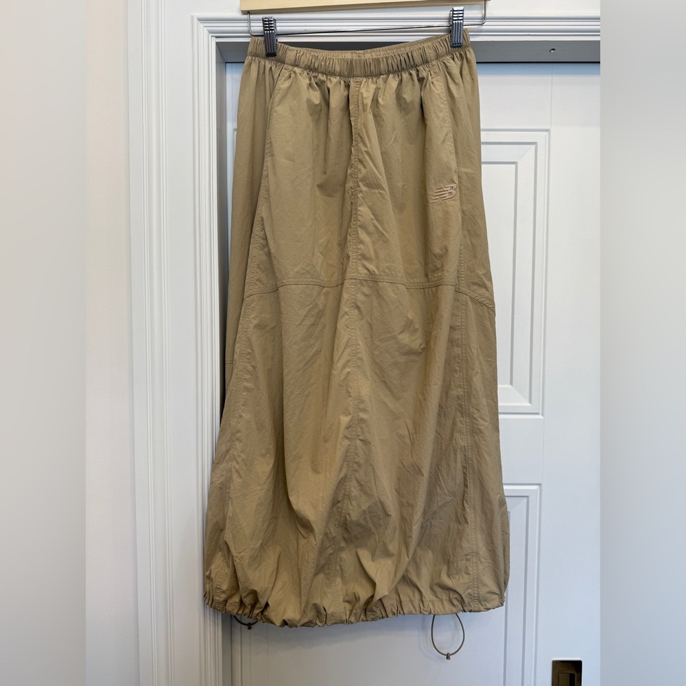 NEW BALANCE WOMENS CARGO SKIRT RARE STYLE SMALL